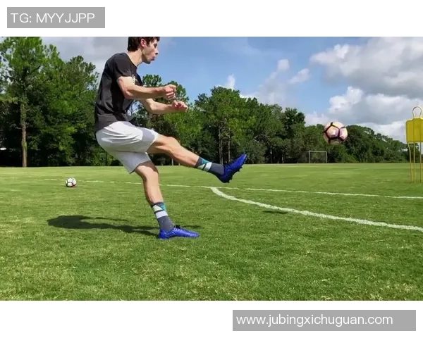 足球球星如何精准踢出弧线球的技巧与训练方法解析